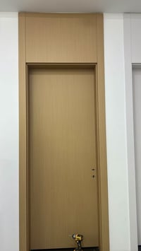 ابواب عالية • ١٠٠×٢٩٠ • ١٠٠×٣٠٥
