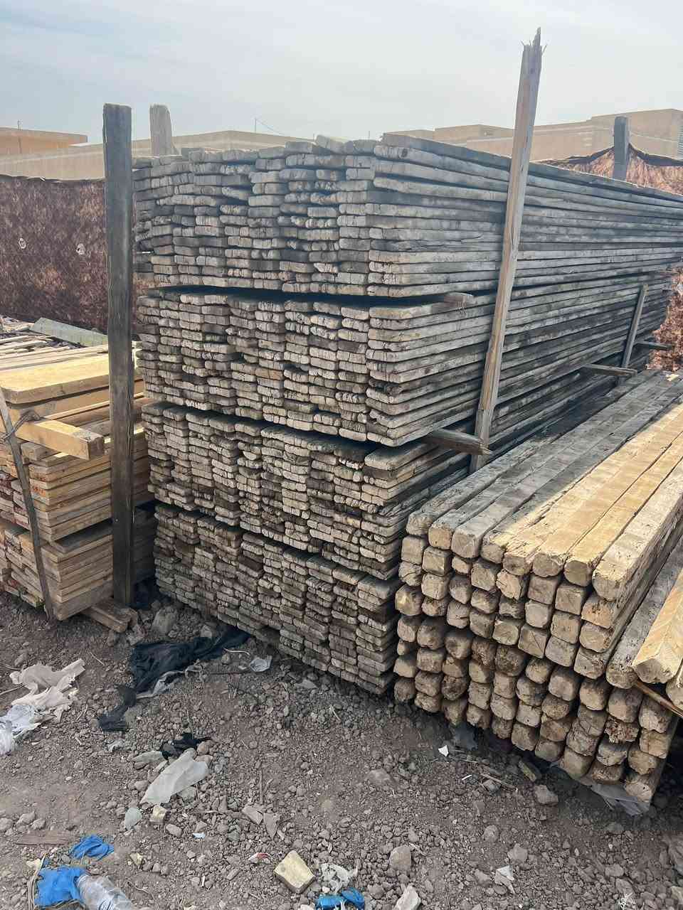 السلام عليكم  خشب للبيع طوال فقط لوح ابو 4 متر ولوح ابو 3 متر وسير 3متر فقط مكاني حله ابيع ع مكعب شلع الاستفسار ***********
