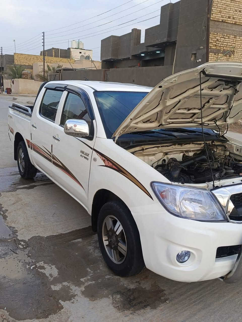 سلام عليكم
للبيع فلاونزه 2009 كويتي شاصي 19 

رقم نجف سنويه جديده 

حداده وطخم تايرات جدد تبريد ثلج 

كير ومحرك وشاصي كفاله 

***********

