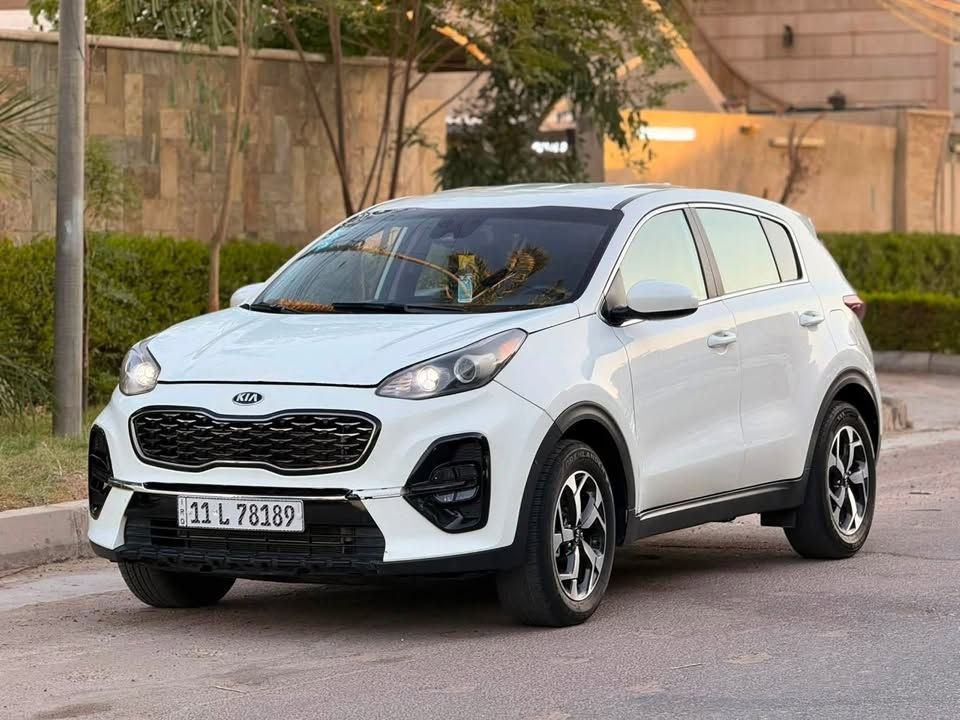 كيا سبورتج امريكي 2021محرك2400ماشيه 54 قطعتين تبريد صور الحادث مرفوقه ويه الصور  العنوان بغداد السعر130بيهة مجال بسيط السيارة بسمي هزة جديدة ارقام جدد ***********
