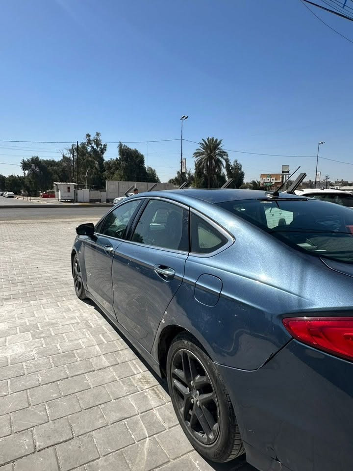 السلام عليكم فورد فيوجن هايبرد إنرجي موديل 2018 محرك 2.0
إنرجي الشحن يمشي 40kh 
شاشه تدعم Apple CarPlay و android 
خمس بصمات 
كاميرا خلفيه مع حساسات 
تدفئة مقاعد و جلد 
مثبت سرعه 
تحذير نقطة عمياء و مسار 
ماسحات حساس مطر 
تشغيل عن بعد 
نزول و صعود الجام اوتو و من البصمه 
5 ألوان الدشبول متغيره 
السعر ١٢٥ وبيها مجال بسيط 
تدفئه استيرن 
تبريد قطعتين 
الضرر مثل ما موضع في الصوره 
السعر خاص ***********
