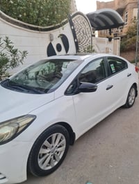 سيراتو للبيع موديل ٢٠١٤ رقم بغداد   فول موصفات عده بصمه   قطعتين تبريد...