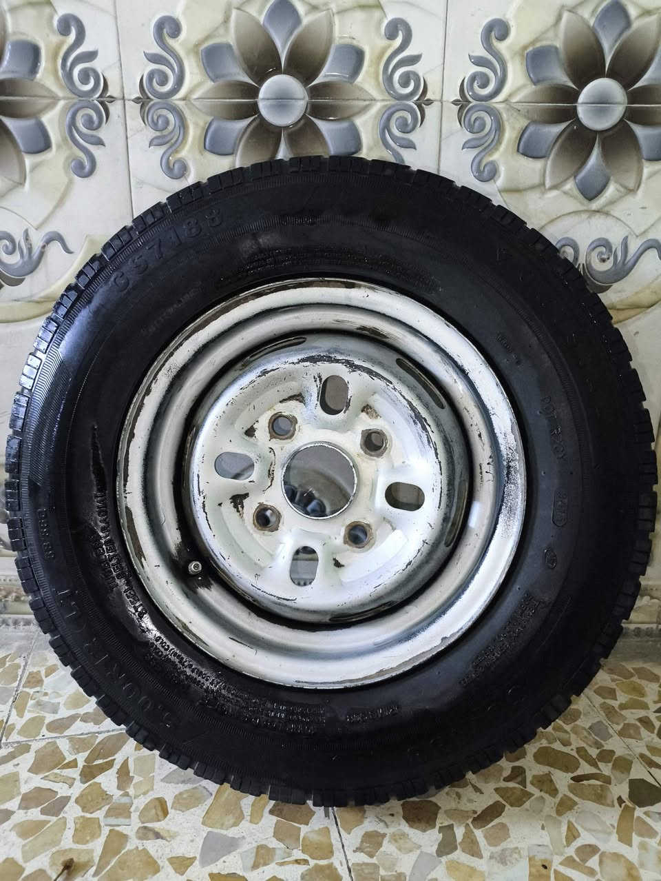 تاير ستوته • سبير چوب اصلي • ويل نظيف