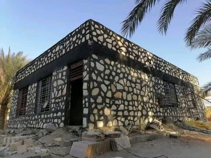 التقنيه الهندسيه لبناء الحجر بجميع انواعه
واتساب ***********
واسعار مناسبه ومخفضه عمل بما يرضي الله
عمل اسيجه 
عمل بيوت 
عمل حقول 
رصف حدائق 
رصف شطوط 
وكافة الأعمال الحجر.

للاستفسار اتصل على 
***********
