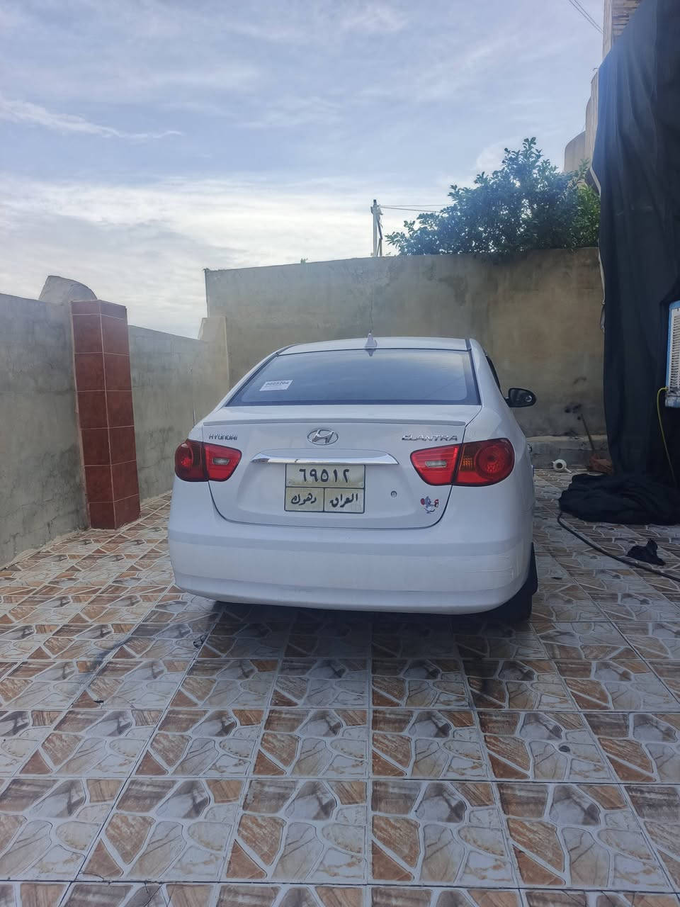 لنتره • ٢٠١١ • صبغ ٣ قطع ونص