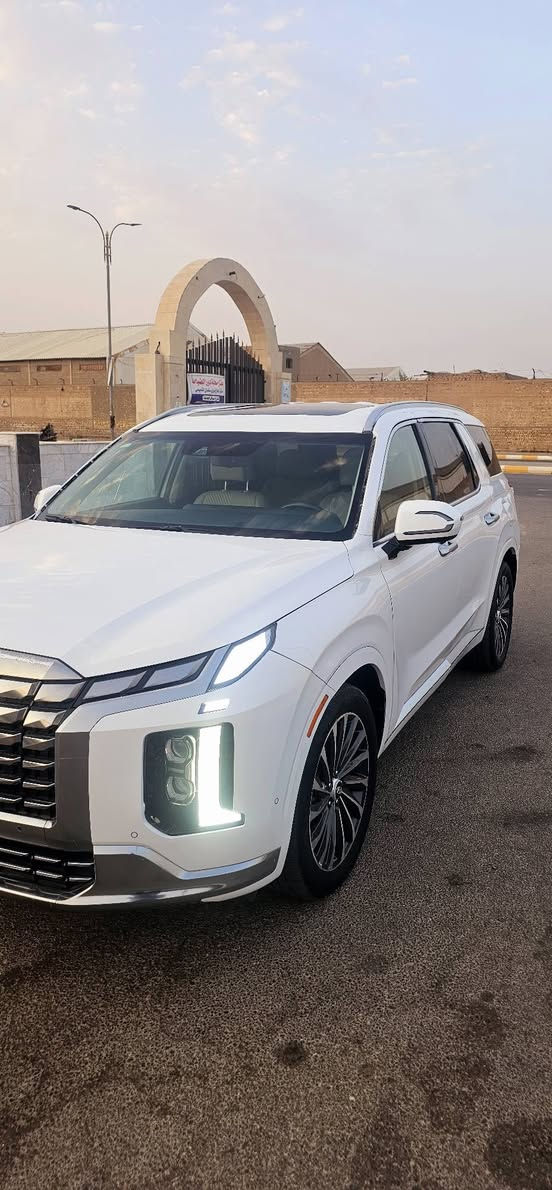هونداي بلسايد 2024 فئة گلگرافي  فول 1/1 اعلى فئة
1 - اللون / ابيض

2 - العداد  / 3 الاف 

3 - لون الداخلية ابيض

4-  شاشة عرض(داتا شو)

5- المحرك   v6    3.8 <كير ومحرك شرط  +تبريد ثلج❄️>

6- بصمة تشغيل + بصمة ابواب +تشغيل عن بعد نظام تقديم وترجيع السيارة عن طريق البصمة

7- بانوراما ابيض كنتاري

8-  فتحة سقف عدد ٢

9- سماعات هارمن گاردن

10- رادار امامي  + خلفي+رادار جانبي  

11- حساسات امامية + خلفية عدد 12حساس

12-  كامرات عدد 6  360 درجة 

13- كشنات امامي خزن ميموري +مساج 

14-  كشنات كهربائي تدفئة وتبريد

15- كشنات جلد ابيض ملكي7 راكب قلاب كهربائي 

16- جميع الكشنات تدفئة تبريد

17- بردات جانبية

18- تبريد مركزي امامي + خلفي منفصل التحكم

19-تحكم ستيرن + شفتات

20- تدفئة ستيرن 

21- مرايا هيتر + تعتيم 

22- صندوق كهربائي شفط

23 - وضعيات قيادة  (٥)

24- ويل كب حجم  ٢٠ 

25- اوتو هولد + نقطة عمياء 

26- سايد بريك بصمة + مثبت سرعة

27- شحن لاسلكي 

28 - إشارات بالمرايا  + إشارات جانبيه

29 - اوتو هولد

30 - تحديد مسار

31 -شاشة ديجتال كبيرة

32 -تشغيل عن بعد 

33 - استيرن رجاج

34 - نظام HTRAC دفع رباعي 

35 - نظام مانع انزلاق 

36 - نظام نزول منحدرات 

37 -كشنات Vip منفصل ابيض

حادث مصبوغة حزام ومقدمة القمارة على كد شبر وصور الحادث مرفقة بالمنشور

السيارة بدون رقم تترقم اي محافظة 

السعر 237

***********
مكان سياره الكوت
