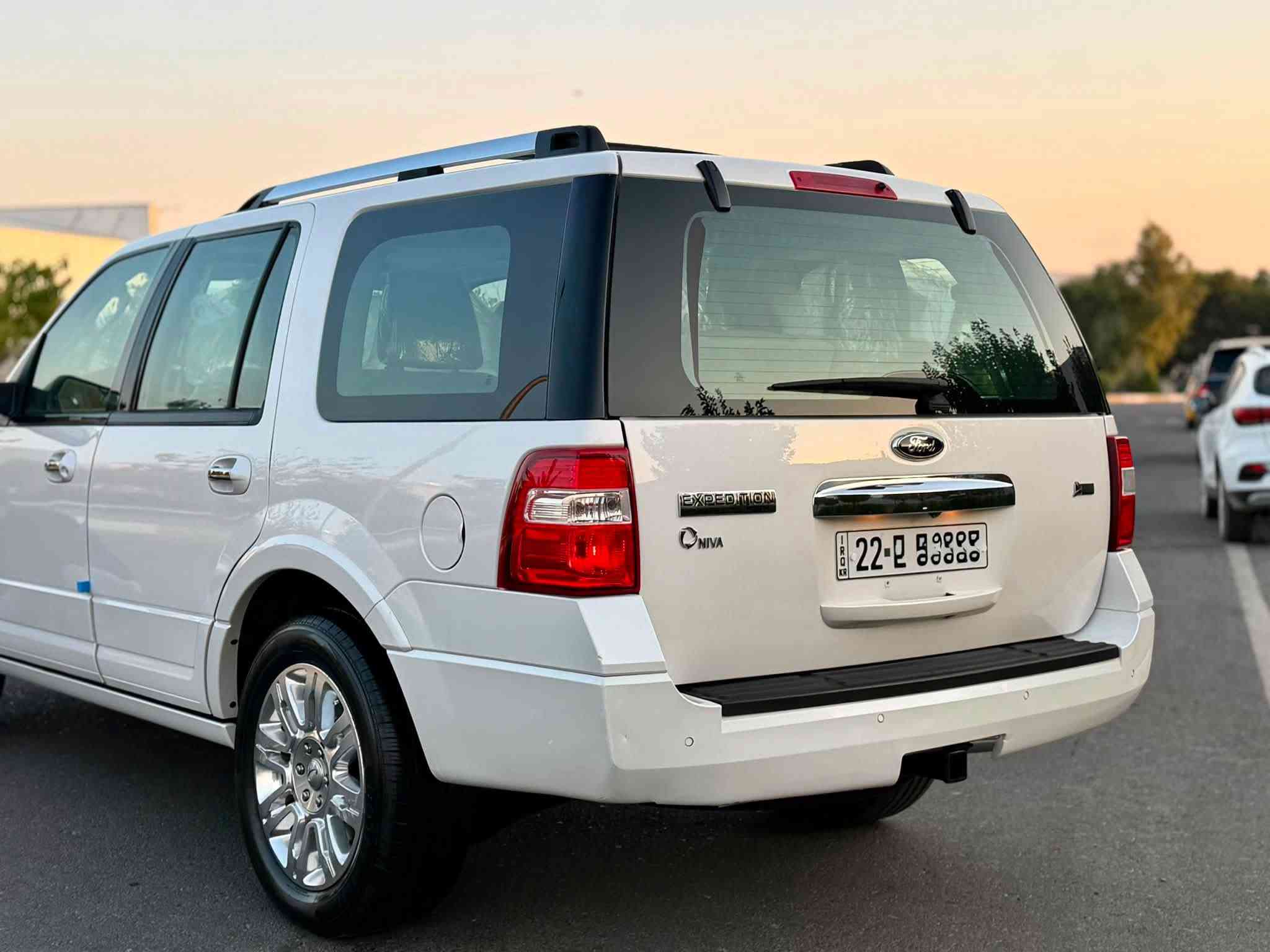 ﷽
ارخص سعر  159$ قفل🔏🔥🔥👋🏻👋🏻

                         FORD EXPEDITION 2013 LIMITED
▫️فورد أكسپديشن موديل 2013 ليمتد
🔹مواصفات خليجى وكالة شريكة نيڤا
🔹مواصفات LIMITED  فول مواصفات ١/١ 

▫️محرك V8 5.4L تمانية سلندر محرك مرغوب✅
🔹كير و محرك بشرط مامفتوح📦✅
بدون صوت و بدون صرف بدون خلل شرط فحص
🔹ماشية 88 الف كيلومتر حقيقي📦📦

🔹سيارة جديد حديد داخل و خارج كل على وضع بلادي 
🔹 بيها اتنين سويج بيلادي موجود✅

▫️سيارة كلين تايتل وكالة شريكة نيڤا
🔹مكفولة كفالة عامة دعامي للدعامي بشرط✅
🔹 بدون صبوغ بدون بارد و بدون شخت و رصعات
🔹سيارة حيل حيلوة جديد جديد ماشاالله📦📦

▫️مواصفات ليمتد
( بصمة . فتحة . فور ويل . داخل بيجي ر . رادار . دوصات كهربا . صندوق شفت . راص DVD . كود باب . تشغيل عن بعد  . شاشة . كشن جلد . كشن تتفيئة و تبريد . كشن و ستيرن خزن . كشن خلفي كهربا . تبريد مركزي . سكليتر كهربا . حصاص أمامي و خلفي . مراي شفت . بعد هواي مواصفات )

◽️اربع تاير ويل جديد ويل بيلادي حجم 22
🔹سيارة شرط بدون اى نواقص گير و محرك و حدادي و كاهرباى كل بشرط
🔹سنوي و رقم و هزة جديد سنوي بأسمي
🔹 نفسي يوم / تحويل و كاله حاظر
🔹 مكان_🌆 سليماني

◽️سعر_ 159$ قفل 🔐🔥
◽️موبايل_ ***********
____________________________________
