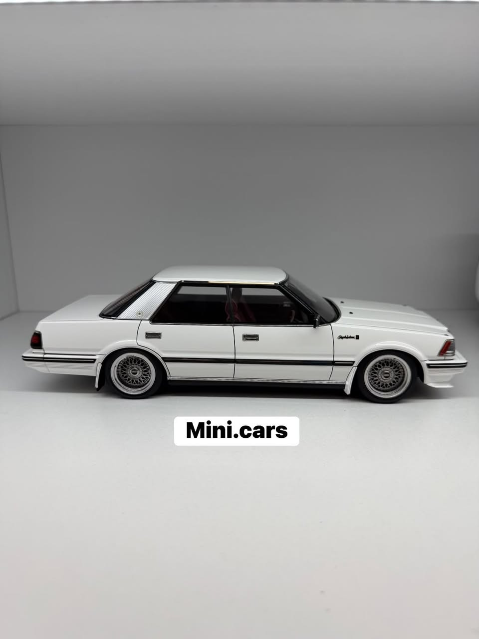 Toyota Crown 2.8 Royal Saloon Resin

Brand : IGNITION MODEL
Scale : 1/18
Price :  399,000 Dinar 

 WhatsApp +964 750 470 2207

‎‏
