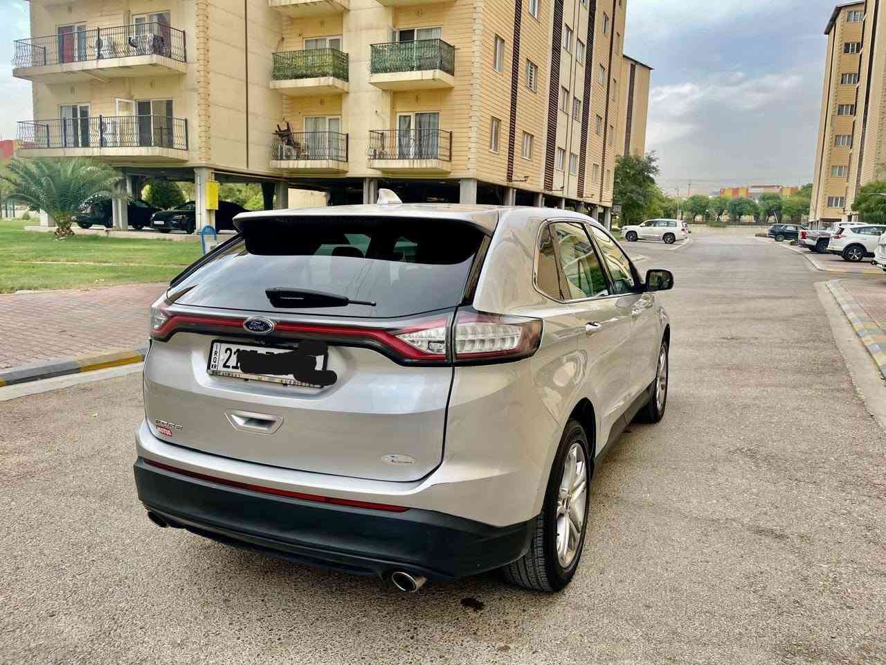 FORD EDGE TITANIUM
مواسفات: کوشن جلد و هیتەر 
شاشە و ئیمپفایەری SONY
٣شاشە
لایت بەگ لایت لید و ئەوتۆ 
بەصمە و شغال 
ویل ١٩ 
کۆدی دەرگا و دەرگای دوا جەگ 
دەبڵ گێر و گێڕی سەر سوکان 
مەکینە 2.0 turbo
برێک کارەبای 
ڕاداری ئاوێنەکان 
تەبرید دواڵ زۆن 
سەیارەکە فول فولە بەس پانۆراما نییە ..

سەیارەکە ٢٠١٧ و ٨١ هەزار ڕۆشتوە ،
زۆر تازە و بێ نوقسانییە سەنەو پلێتی هەمووی تازەیە تەقە و رەقەش بە شەرت بە ناوی خۆمەوەیە ،
سەیارەکە بێ بۆیاخ و بێ ئەرباگە تەنها دەرگای دواوە گۆڕاوە بە بیلاد کەمێک ناو حەوزەکەی گرتوە بە شەرتی هەموو شتێک دوو پەڵەی بچوک pdr هەیە و دەعامیەکانیشی بۆیاخی نییە هیچ گلۆپێ لە داشبۆردەکەیا ئیش ناکات ...
گێڕ و مەکینە نە کراوەتەوە و بێ کێشەیە بە شەرتی یەک مانگ ، کامل سێرڤس کراوە ...
بۆ زانینی نرخ پەیوەندی بکەن    *********** السليمانية, العراق
