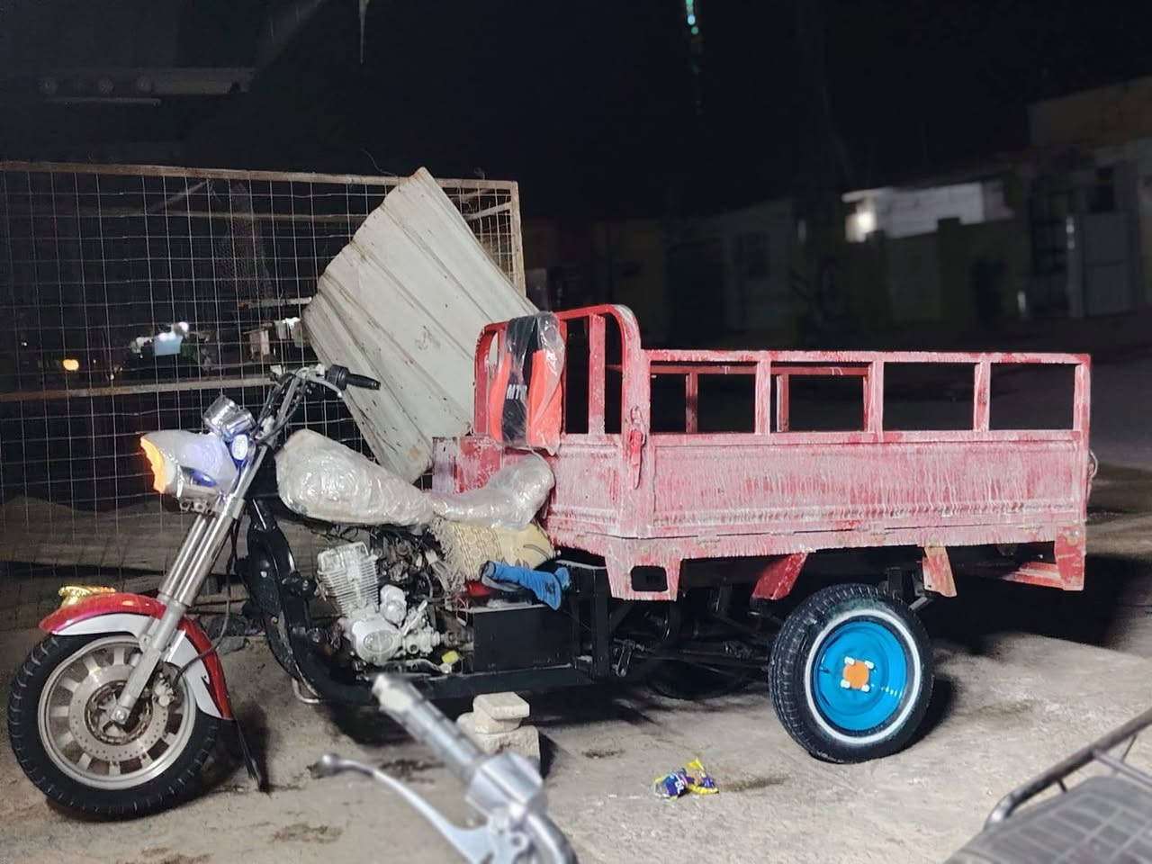 السلام عليكم ستوته البيع اوراق بسمي وكيل جبرين شاصي مكفول مديل 18شاصي بلادي بدي نضيف مكان نجف كوفه شارع المعمل اوراقه بلجيس سعر 1400وبيه مجال***********
