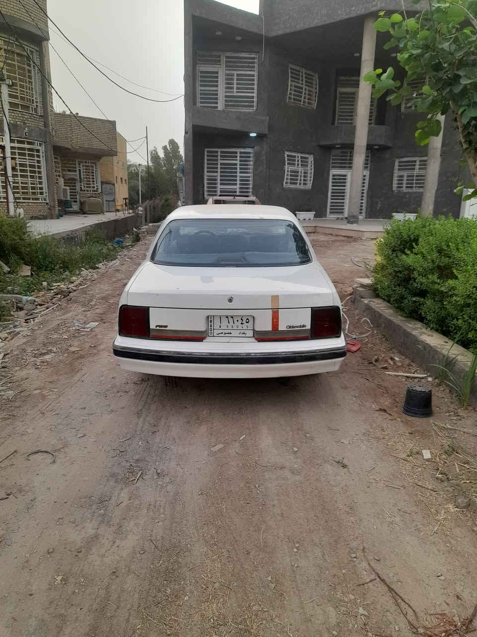 اولدز للبيع موديل ١٩٩٠ رقم بغداد بسمي سياره مصبوغه كلهامحرك وكير جيد تبريد شغال سنتر لوك سنويه ساقطه المكان بابل المسيب السعر ٣٥ ورقه  لتواصل الاتصال ***********
