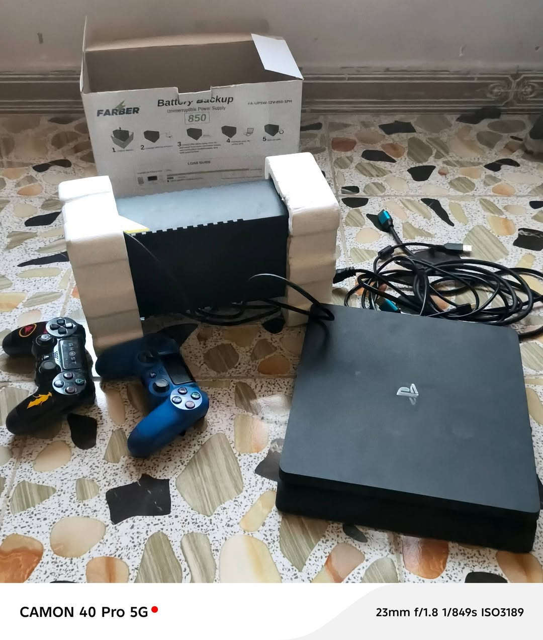 سلام عليكم 
بلي فور نضيف كلش +جوستكات ثنين + ups جديد 
للاستفسار ***********
