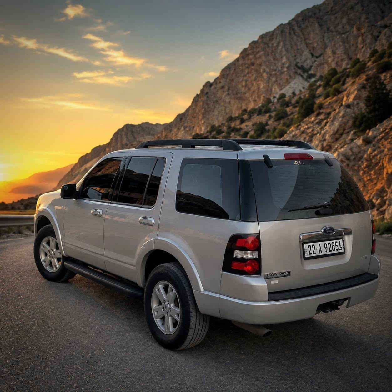 للبيع 🔥
فورد إكسبلورر موديل 2010 وارد خليجي، محرك V6 سعة 4.0 لتر (4000 CC) ودفع رباعي 4×4، سيارة عائلية واسعة وعملية.

🔹 المواصفات والتفاصيل:

• 🚙 الموديل: Ford Explorer 2010
• 🔧 المحرك: 4.0 V6 – 4000 CC
• ⚡ القوة: 210 حصان تقريباً
• ⚙️ ناقل الحركة: أوتوماتيك 5 سرعات
• 🛞 نظام الدفع: 4×4
• 👨‍👩‍👧‍👦 عدد المقاعد: 7 مقاعد
• 📍 المسافة المقطوعة: 320,000 كم
• ⛽ مزودة بـ منظومة غاز كاملة
• 🛢️ سعة خزان الغاز: 80 لتر
• 🪪 اللوحات: مسجلة في أربيل – رقم أربيل
• 🎨 البنيد والجاملغ جهة السائق مصبوغات حديثاً

📍 موقع السيارة الحالي:
بابل / الحلة / الجمعية

📞 للاستفسار والتواصل:
***********
