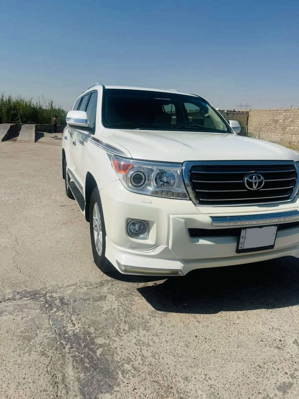#للبيع_او_المراوس
لاندكروز 2012. محرك 4000 . خليجي مكفوله من كلشي .  فول الفول GXR
داخل صاج
دشبول لكزز
كشن 3 حركات 
كشن كهرباء بلادي
 بصمة . فتحه 
كشنات جلد 
وباقي المواصفات المعروفة 
سيارة جاهزة من كلشي 
رقم بغداد الجديد . تحويل مباشر 
السعر 310 وبي مجال 
للاستفسار // ‭ ‭***********‬
