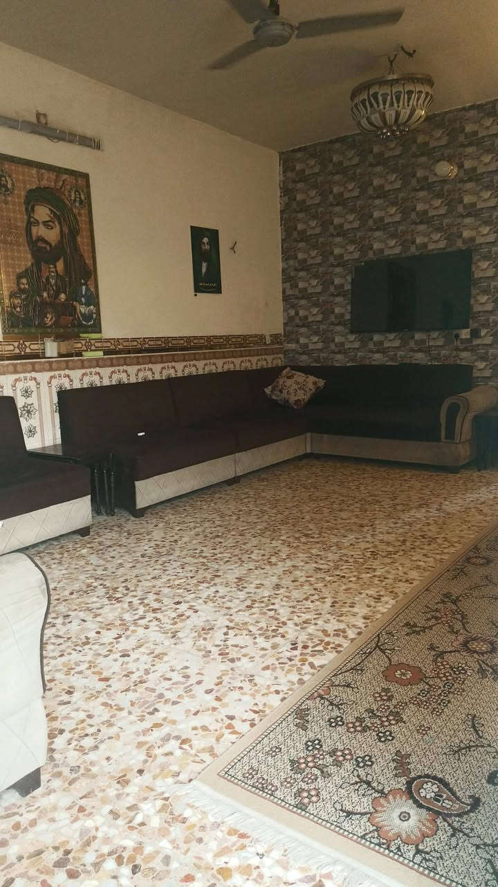 بيت للبيع مساحه 200متر طابو زراعي سند25 يحتوي على استقبال وصاله وغرفتين نوم ومطبخ ومناور ثنين وحديقه وكراج العنوان سبع قصور شارع المشروع شارع 20اول فرع بصف الركن الفرع بي مجاري ومي وخدمات طابه السعر110وبي مجال التواصل على الواتساب***********

