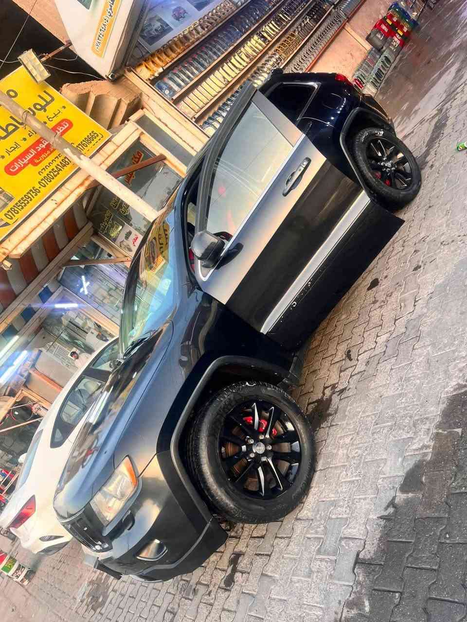 جيب لاريدو ٢٠١١ 
رقم بغداد بيهة اضافة منظومة غاز 
مكينه جديدة 
جاملغ وباب عكس السائق 
استفسار اكثر *********** النجف, العراق
