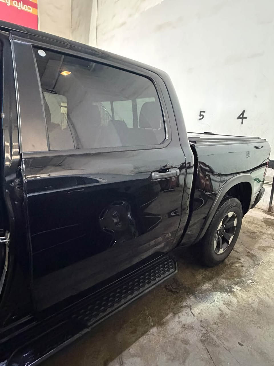 رام ريبل 2022
رام ريبل مع نضام ال etorque الكهرباء مساعد بتقليل صرف وزيادة عزم السيارة

     (رقم اربيل ) وسنويه تضليل 

الموديل : 2022

كلين تايتل وراد أمريكي بدون اي حادث او صبغ 

المحرك : V8 5.7L . 

المواصفات :

* كزوز سستم . 

* شاشة كبيرة (تسلا)

* نظام ملاحة GPS . 

* المصابيح الأمامية زنون .

* كشافات الضباب زنون . 

* المصابيح الأمامية LED .

* المصابيح الخلفية LED  مع رادار خلفي

* نقطة عمياء . 

* دخول ذكي (بصمة) . 

* تشغيل عن بعد .

* مقاعد رياضية من الجلد الفاخر خاصة لنسخة REBEL

* مقعد السائق كهربائي. 

* مقعد الراكب كهربائي. 

* كاربون فايبر . 

* تدفئة مقاعد . 

* تدفئة ستيرن . 

* المقاعد كهربائية .

* حساسات امامية

* حساسات خلفية . 

* كاميرا خلفية . 

* دوسات جانبية . 

نظام المحافظة على المسار

نظام بريك طوارء تلقائي 

نظام المساعدة على الركن

* مكيف خلفي .

* الويلات مع الاطارات مخصصة للطرق الوعرة .

* منظومة كاملة لقطر العربات . 

* المرايا الجانبية قابلة للطي كهربائيا .  

* الشباك الخلفي كهربائي .

* غطاء جلد للبودي الخلفي .

* إمكانية تعديل ارتفاع دواسات البنزين والبريك كهربائيا . 

* هاند بريك كهربائي . 

* نظام تشغيل واطفاء اوتوماتيك لتقليل صرف الوقود . 

* مرايا بخاصية التعتيم الذاتي . 

*قفل اكسل خلفي

*قفل اكسل امامي

الاستفسار ***********

سعر ٣٩٠$  وبيها شي بسيط للشراي

