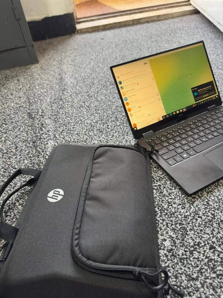ديل xps
لمس قلاب 360 درجة
كرت شاشة داخلي انتل 8 كيكا
شاشة 4k عاليه الوضوح والدقه ولمس 10 اصابع
رام 16 
معالج i7 جيل 7 
ذاكرة 512 ssd m.2
شاحنه 67 واط تايب سي 
شحنه ساعه 
السعر 350 وبي مجال
مكاني البصره ويوجد توصيل 
***********
