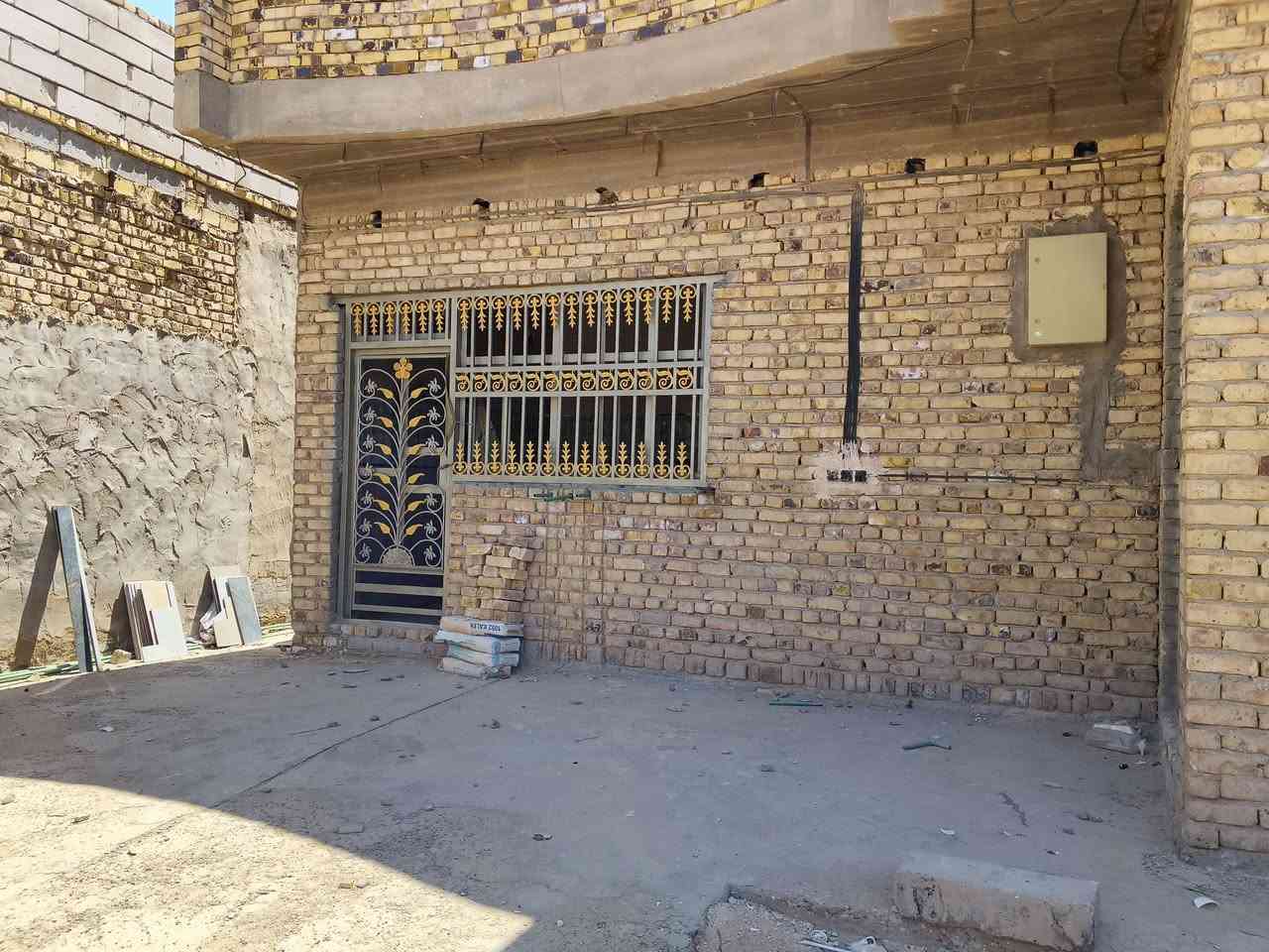 اللهم صلى على محمد وآل محمد دار للبيع المساحة 250 زراعي سند ٢٥مرقم بالبلدية يبعد ٥٠م عن الشارع العام تتوفر جميع الخدمات من الماء وكهرباء والمجاري يقع في منطقة ال حمد مقابيل حسينية الزهراء للاستفسار أكثر الاتصال على الرقم***********
