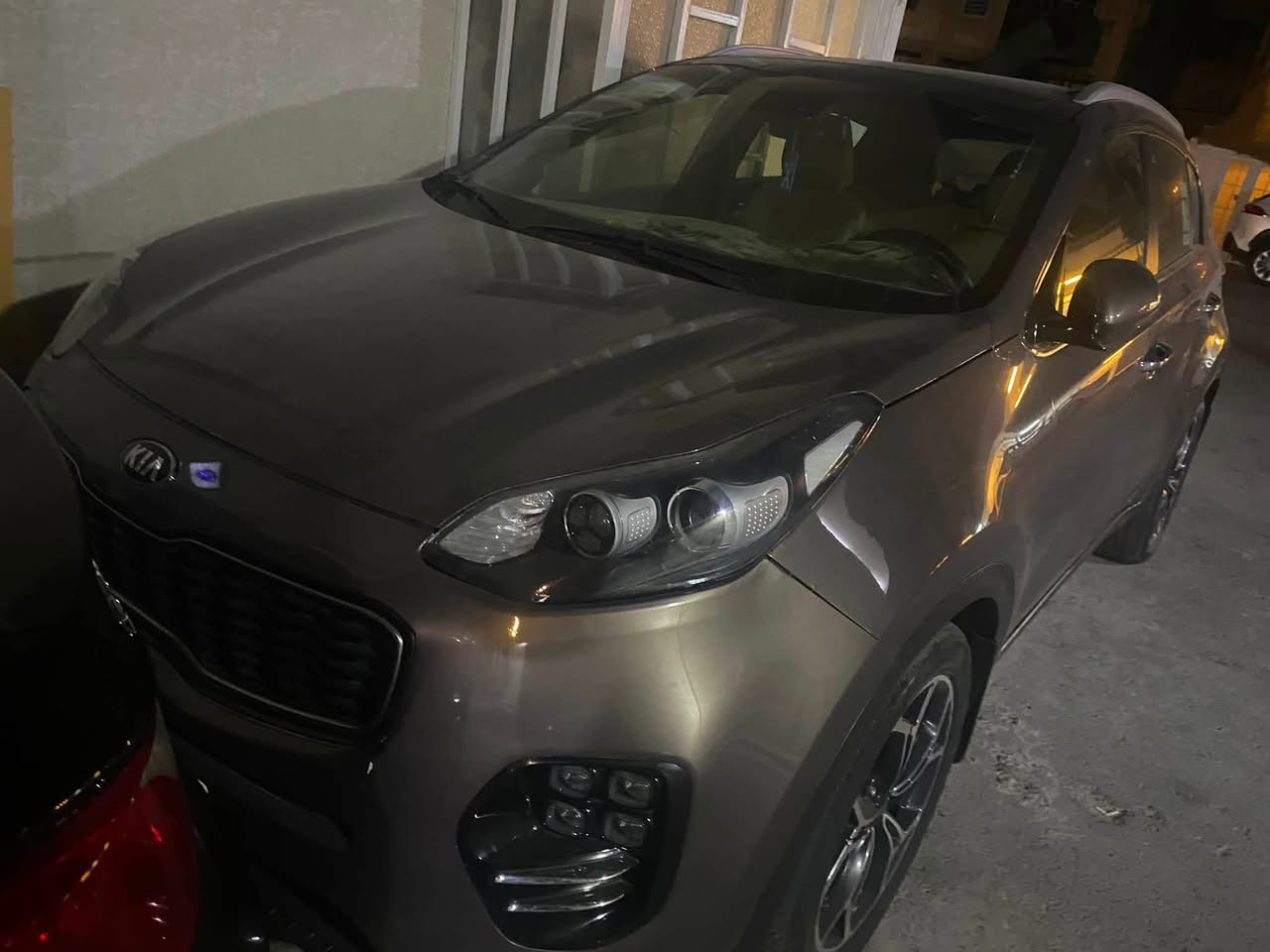 سبورتج خليجيه موديل 20 بيهه بنيد صبغ وشويه بارد  سياره جديده مكانه بغداد طوبجي سعر 175 وبيهه مجال ***********
