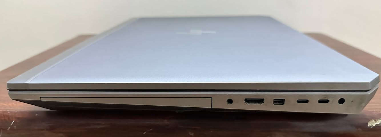 HP ZBook 17 • Quadro P2000 • رام 16GB