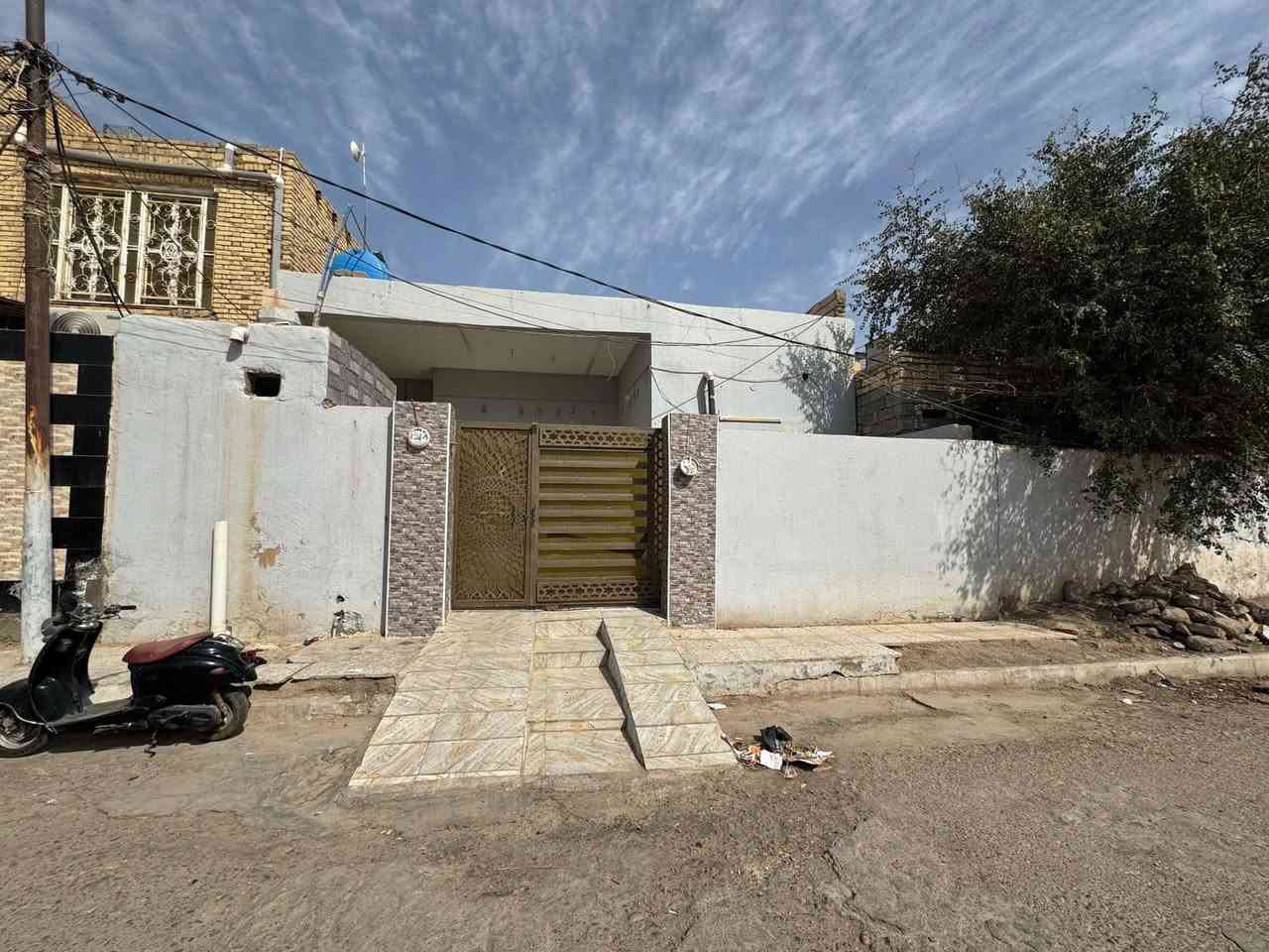حي الحسين • ٢٠٠م • قرب مدرسة العراق