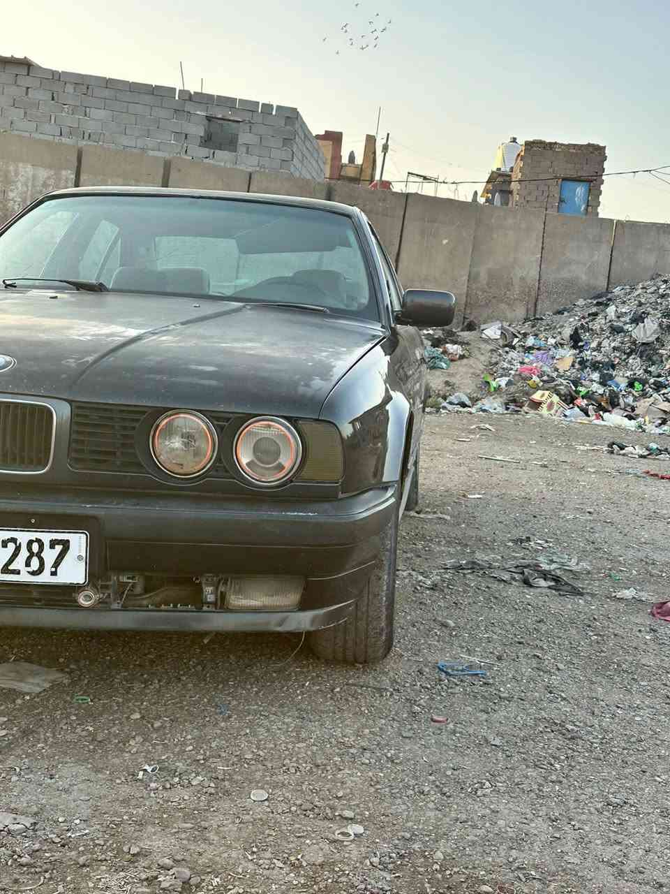 السلام عليكم
سيارةBMW للبيع
موديل ٩١ حجم ٥٢٥
رقم واسط دولي. 
محرك وكير مكفولات السيارة مابية ضربة 
يرادلة فقط صدر. عنوان السيارة بغداد السعر 38 وبية مجال رقم ***********
