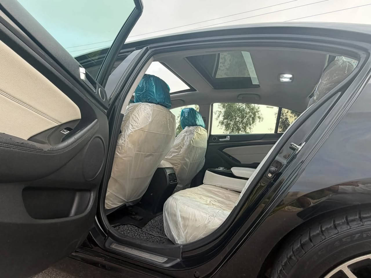 كـيـا كادنزا 2014 VIP Kia Cadenza
السعر 125

محرك V 6 3500

ماشية 192000

المواصفات

كشنات تبريد وتدفئة 

السقف بانوراما

�️الكشن والاستيرن يرجع  تلقائي عند التشغيل والاطفاء

بصمة دخول+ بصمة ابواب + دخول ذكي

مري شفط مرايات قلاب مع الـ R

 تبريد مركزي 

ترحيب عند الأقتراب

كامره خلفيه

داخل ملكي بيجي مطعم بالصاج 

حساسات 

حكمات ستيرن جهتين 

ماسحات اوتوماتيك (حساس مطر للماسحات)

كزوز سرعة

لايت LED 

بك لايت LED

ويل كروم + تخم تاير 

كشنات جلد كشنات الامامية كهربائية ميموري تدفئه وتبريد 

برده خلفيه كهربائية 

اضاءة المحيطية + انارة في الدوسات

شفتات ستيرن كير بالستيرن

هاندبريك بصمة 

نظام صوتي Infinity

‏العنوان اربيل او الموصل

‏*********** واتساب 

‏‎0703286713 واتساب 

السعر 125
