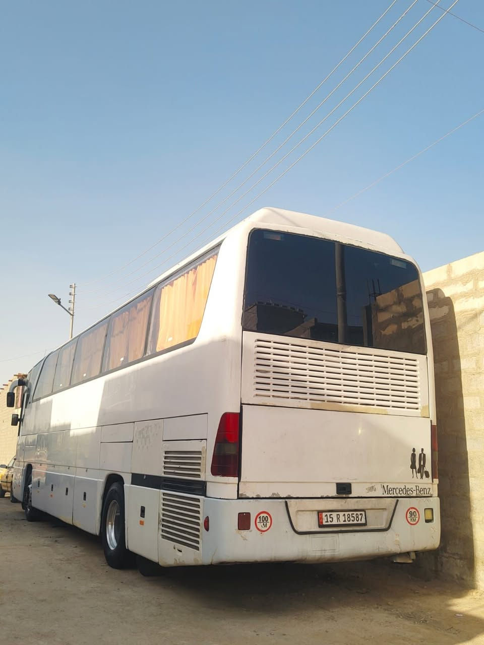 بسم الله الرحمن الرحيم
باص مرسيدس 350عاليه للبيع 2006اصل بدون
سياره جاهزه للعمل 
تخم تاير 
ويل كب كروم 
كشن قبضتين
مكينه سته اكسور حديث
مكينه لاتنقيص ولا تبخير  
كير سته هسه فاتحه 
كلج جديد صچ
سرفه جديده
فاتح اربع ويلات 
تبريد جديد دايو 
سكليتر كهرباء
باتريات جدد
دينموات جدد  
جاهزه من كلشي ما عايزه برغي بوجهك للشارع تجي تكلب تقتنع وبخدمتك 
مكان السياره البصره 
***********حجي مصطفى 
اتصل وادلل
