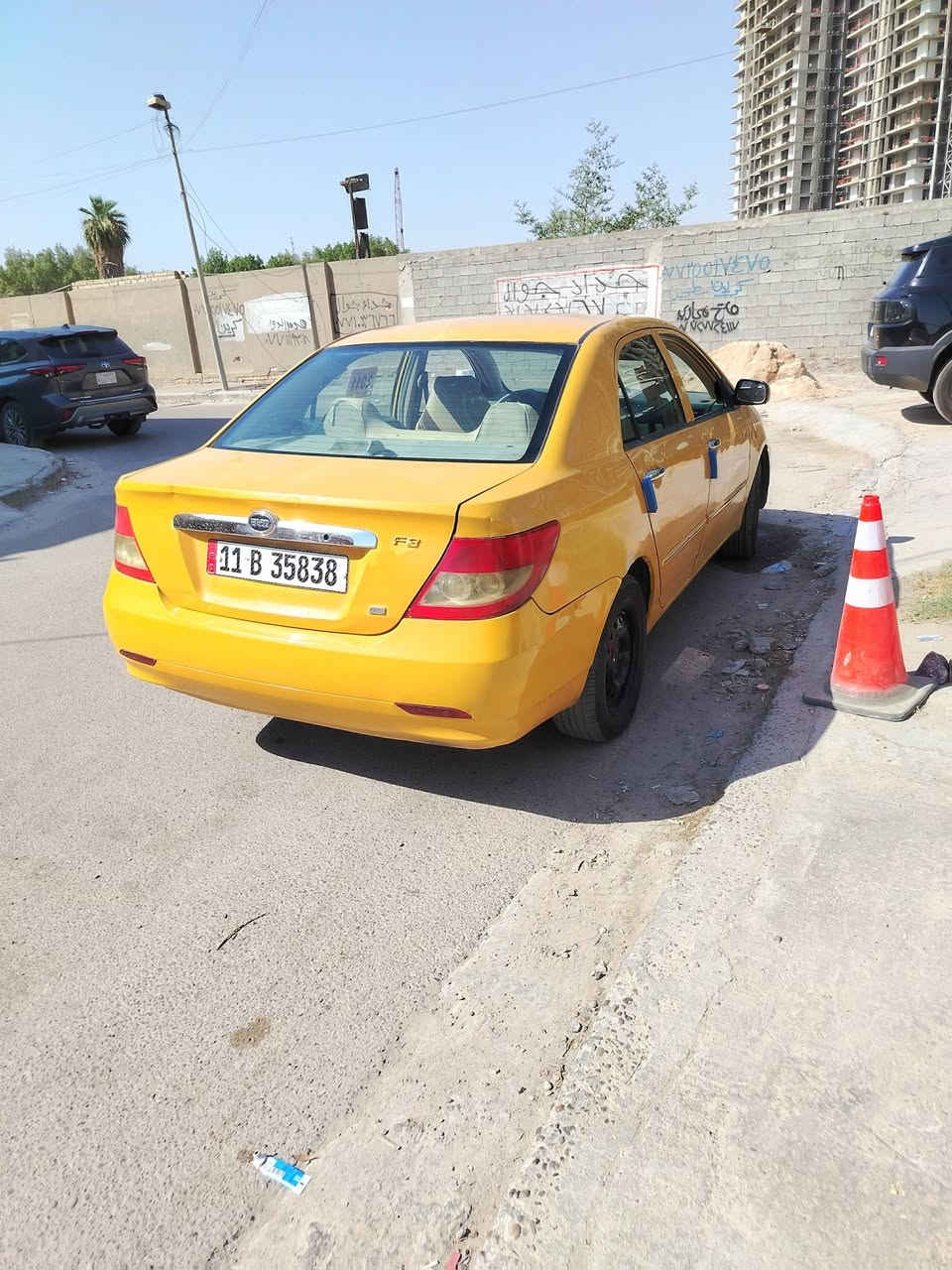 بي واي دي 2011 السياره باسمي رقم بغداد سنويه انتهاء لل 31 هيئه وبحث مصفرات السياره بها صبغ وبيها طخه بالشامله للخلفي تبريدها واقف جير عادي مكينه لانسر عنوان بغداد الحريه السعر 33 عند النمره الثانيه اللي بالجير تفلت   ***********. *********** موجود بالاثير واتساب
