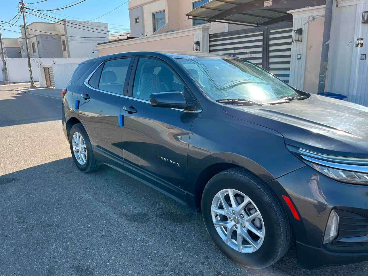 شوفرليت اكوينكس( Chevrolet Equinox)
اللون نفطي
موديل : 2022
مرقم اربيل تحويل ثاني يوم 
المواصفات : LT AWD
المحرك 4 سلندر 1.5 تيربو
بصمة تشغيل
رادار امامي تفاعلي للتنبيه
اشارات بالمرايا الجانبية
كشنات مخمل
تحكم ستيرن + مثبت سرعة
هند بريك كهربائي 
حساسات خلفية
كامرة خلفية 
كرسي السائق تحكم كهرباء
تبريد قطعتين 
شاشة ابل كاربلي و اندرويد اوتو
العنوان: النجف الاشرف
للاستفسار ***********
