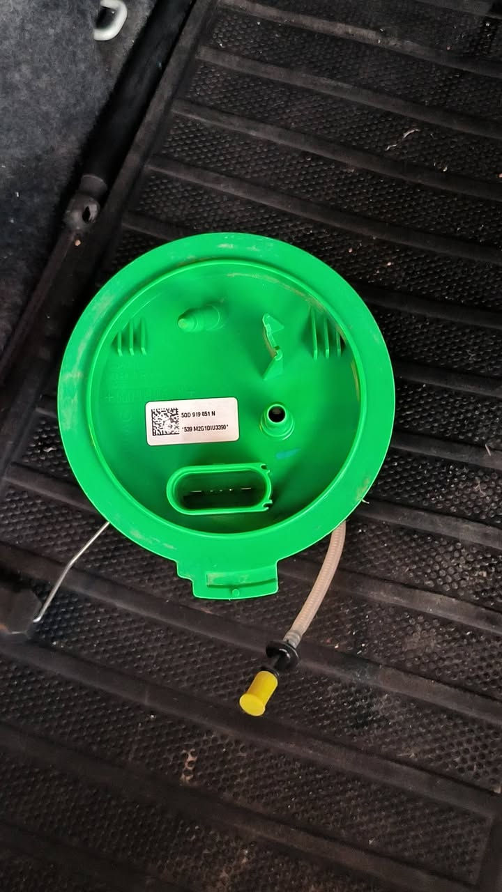 للبيع فدبمات فولكس واجن و اسكودا  أصلية (Fuel Pump Module) 🚗⛽
متوفر لدينا فدمات كاملة أصلية لفولكس واجن و اسكودا بحالة ممتازة ونظيفة جداً، جاهزة للتركيب والفحص.

🔹 أصلية صناعة VW AG

🔹 كاملة مع عوامة قياس البنزين

🔹 مفحوصة وجاهزة للعمل

🔹 مناسبة لعدة موديلات من فولكس واجن و اسكودا 

📦 الكمية متوفرة.  تكدر تشتريلك قطعه و اتخلي احتياط لان الجو حار و بانزين تعبان 

ملاحضة اكثر سيارات الالماني يتبدل فدبم كامل لان يجي كبس 

📍 التواصل على الخاص أو الاتصال للاستفسار.
***********
