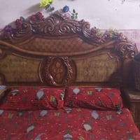 غرفه اخشاب • مستعمله • فيه مجال