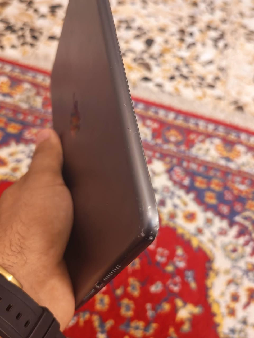 ايباد مني 5 
أرخص ايباد تلكأ حاليا مكفول كلشي ما مبدل ولا برغي 
( النضافة 90 ٪  البطارية ما مكتوب بس بل حاسبه 90 ما يصرف شحن كلش قليل + حسب استخدامك المكثف + ذاكرة 64 مفيد لجماعت الببجي ما بي لاك ولا تقطيع وجماعت الدراسه أخذه ولا تفكر بي) 

( أضرار طخات بل شاصي يعني خلي حافضه وانسا لا تفكر بي الشغله الثاني الكلاسة انتباه الكلاسة الكلاسة مو الشاشة الداخلية فقط الكلاسة الخارجيه بيها كسور بل زايد كلش تكلفك 20 إذا مو 15 ألف يبادلها) 

انتباه انتباه انتباه برغي ما مبدل الجهاز ما مفتوح مال دراسه ما يحمه زين ملحقاته كيبل شاحنه السعر بس 175 بي مجال قليل كلش  اتحداك إذا لكيت ايباد مني فايف ما مفتوح بهل سعر التواصل واتساب فقط *********** فقط واتس + توصيل ماكو العنوان بغداد
