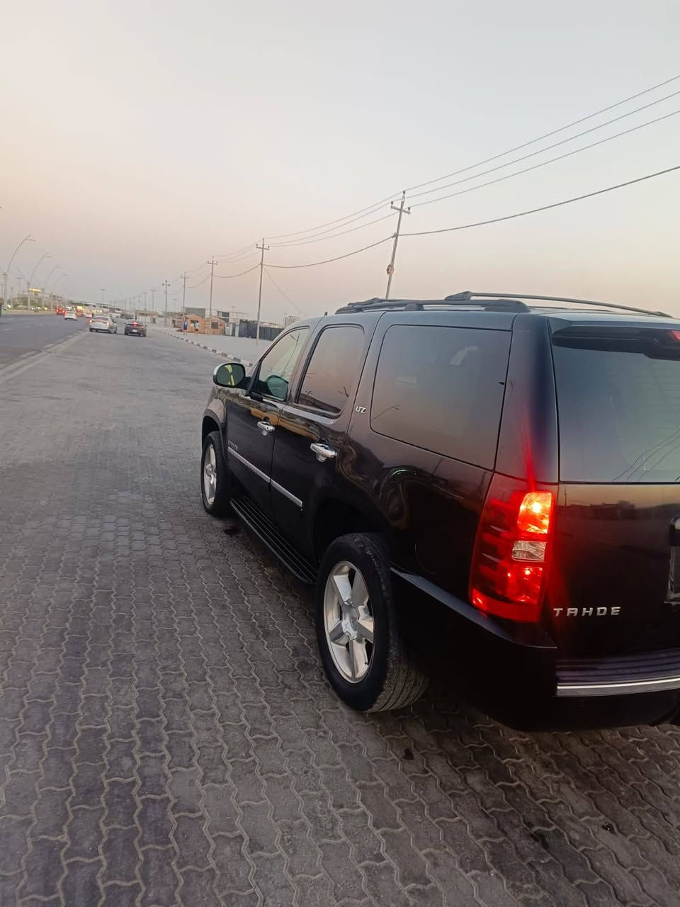 ( تاهو ادوات)
LTZ 2009
كصة قماره فقط شغل درجة اولى شرط حتى اثر للكص ما يبين 
السياره دخول جديد،
جديدة بمعنى الكلمة واحلى من الصور بهواي البدي والدواخل 
متومة ع سيارة سليمانية طبق الاصل السنويه والارقام شغل متعوب عليهن 
السيارة شرط كفالة من كلشي وبرغي ما مفتوح بيها كله بلاد 
السعر ٥٨ ورقة 
المكان البصرة 
الاستفسار اتصال ع 
***********
