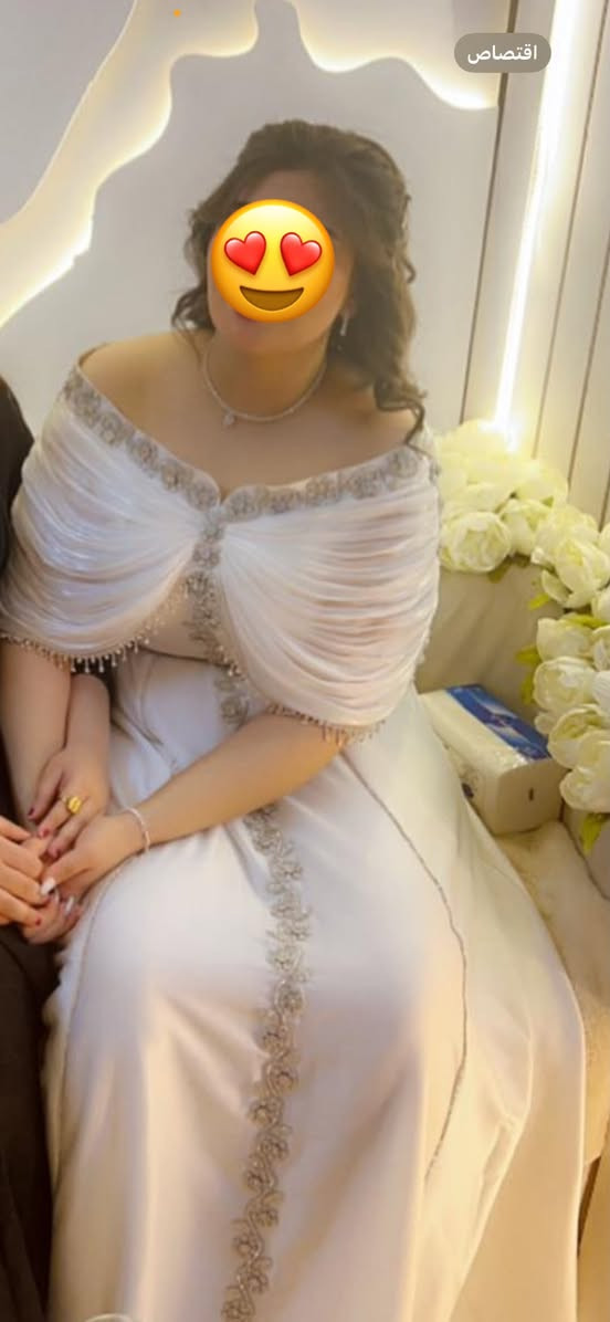 السلام عليكم عندي هذا القفطان للبيع ملبوس بس مره وحده اخذته ب250 رايدته ب180 يتكبر و يتصغر و ينلبس من قياس 70 الى 100 كلش نظيف *********** مكاني بغداد
