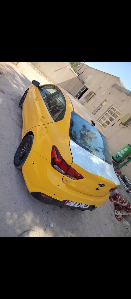 بعد التحيه 
السلام عليكم اخوان مراوس بخصوصي فقط كيا ريو موديل 2018 وارد كندي مكفولة كفاله عامه من كنده بل العراق صار بيهه ضربه بقبق الجنطه بدون تبديل ولاقطعه رقم ذي قار إنكليزي سنويه 31 مصفره هيئه وغرامات كير 6 ابلادي تدفئه كشنات تدفئه ستيرن محرك 1600 العنوان السماوة الوركاء ***********
