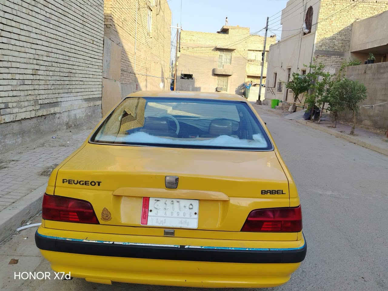 السلام عليكم بيجو بارص للبيع مديل 2015بيه جاملغ أمامي صبغ
السعر 40وبيهه مجال 

الاستفسار 
***********
العنوان بغداد حي اور

نص مكتوب في الصور:
- HONOR X7d