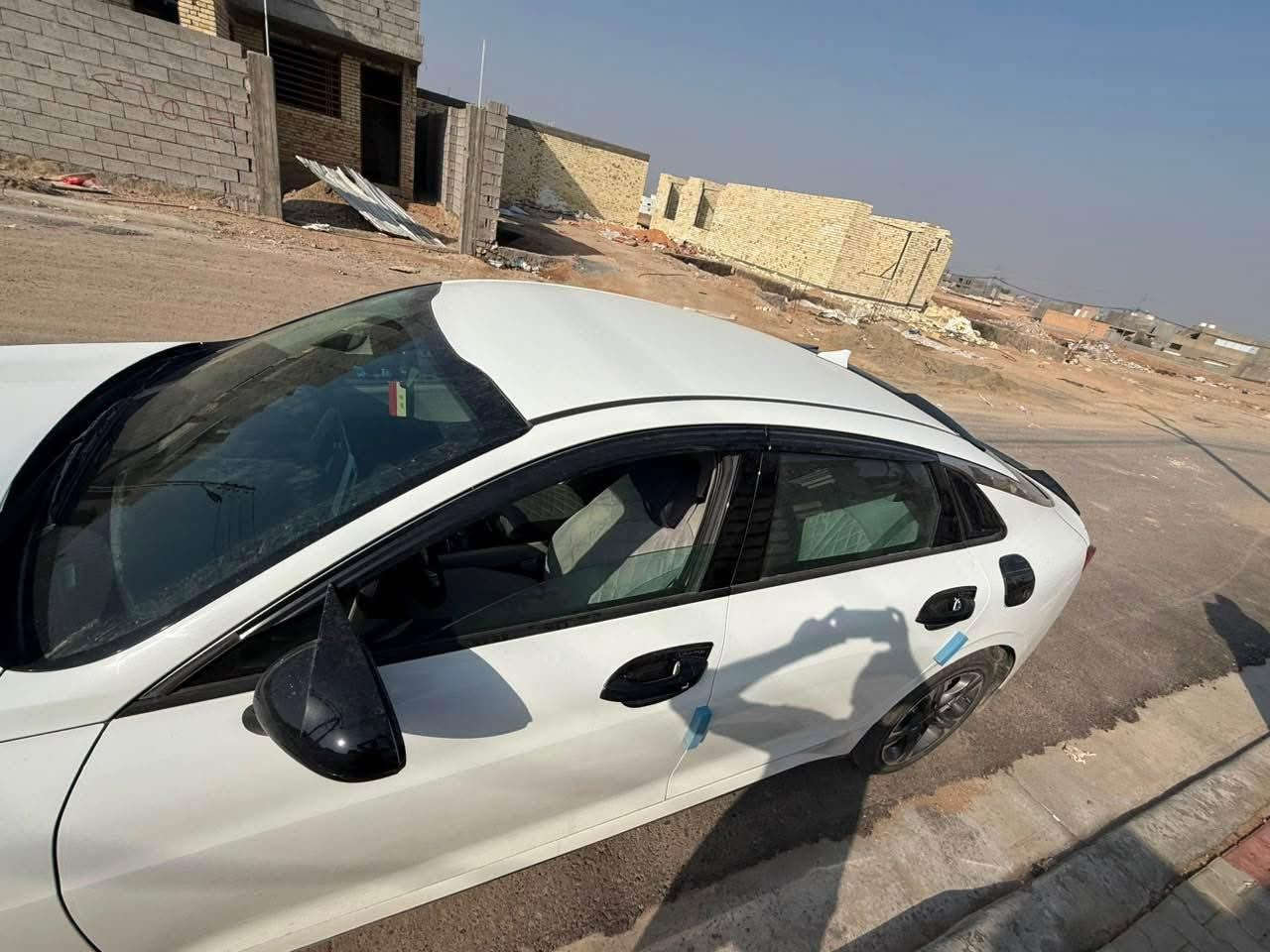 K5  السلام عليكم عندي كيا خليجي موديل٢٠٢٣
مواصفات
بصمة تشغيل 
مرايا شفط
تشغيل عن بعد 
حساسات امامي خلفي 
كاميرا خلفية دواره 
ماشية ٦٨ الف كيلو
رقم بغداد باسمي 
السيارة  استلام شركه استخدام شخصي كامله مكمله ما تصرف عليها دينار مكفوله كفاله عامه فقط بيه صبغ بالجاملغ الخلفي على كد شبر مو اكثر  مكانه الانبار الرمادي السياره معروضه ب١٨٠ $ وبيه مجال شي بسيط وهذا رقمي *********** تواصل بس على الرقم بغداد, العراق
