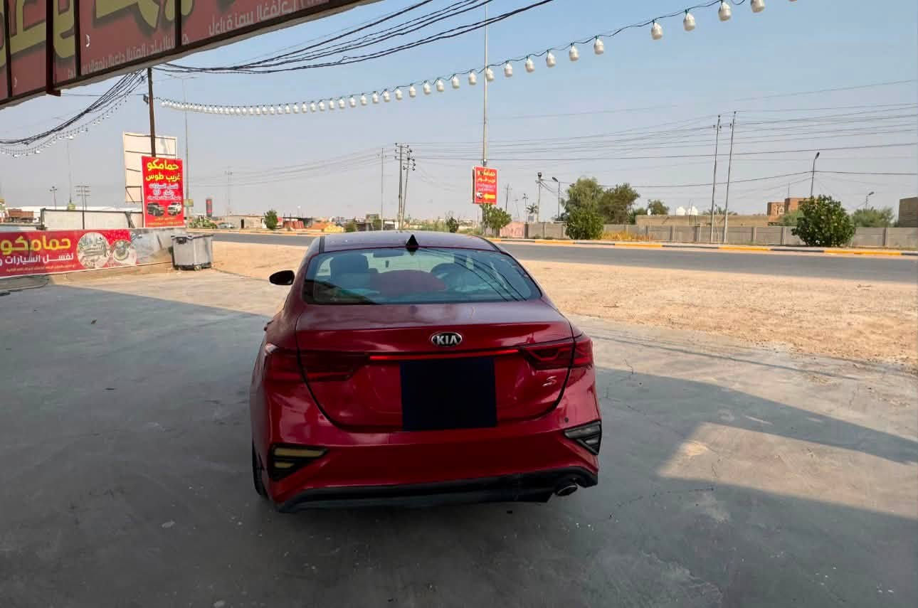 السلام عليكم 
كيا فورتي 
2019
مواصفات السبورت 
رادار امامي 
تحديد مسار
مانع انزلاق
3 مودات قيادة 
شاشة تدعم apple carplay و android auto 
تحكمات ستيرن 
مثبت سرعة 
محرك 2000
ماشية 64 الف ميل 
صور الحادث موجودة بالمنشور 
  السعر 118
عنوان السيارة الديوانية 
للاستفسار ***********
