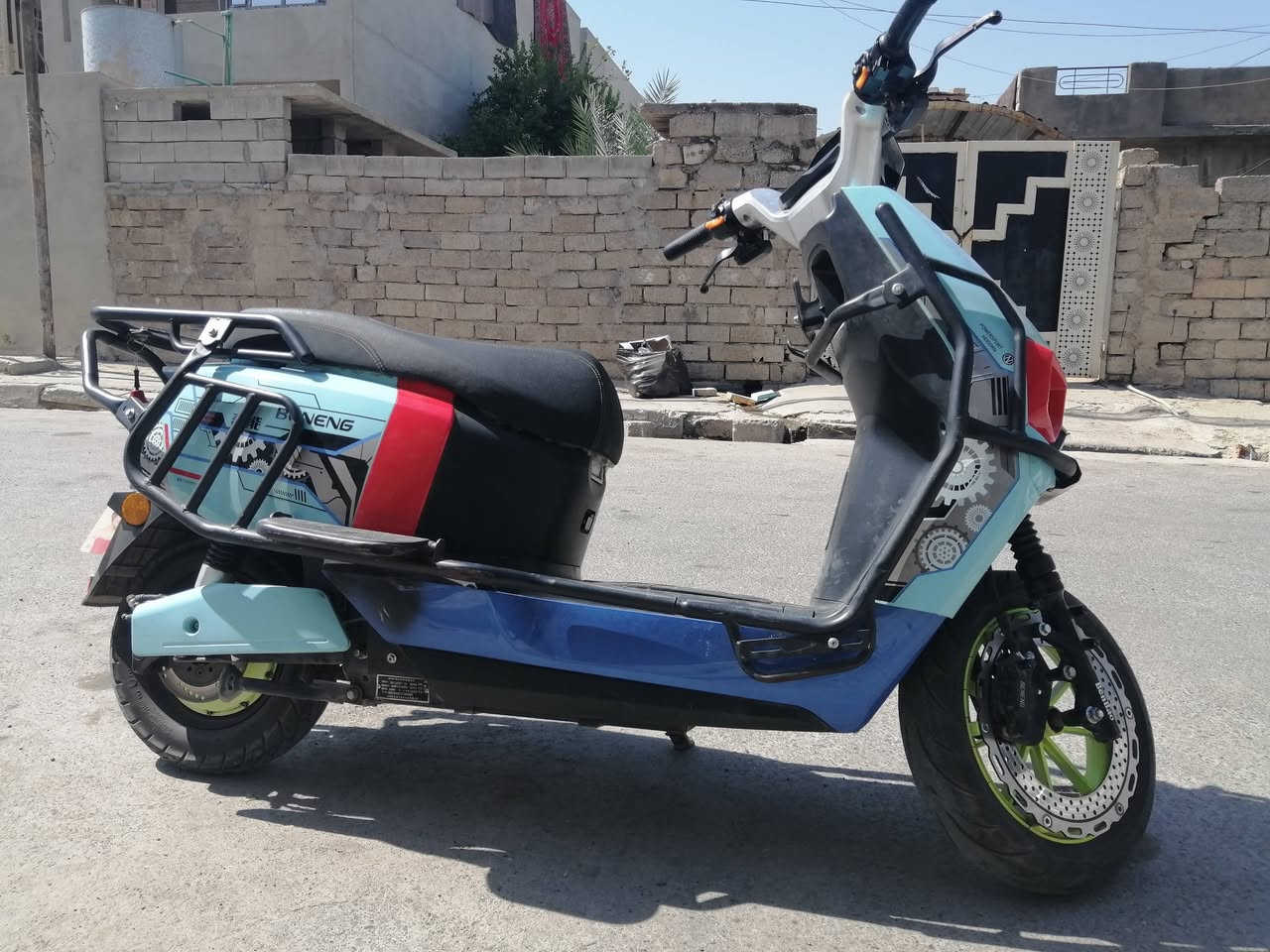 ماطور شحن  غني عن التعريف
تايرات بطاريات شرط ملف عقل كلو شرط 

وبي نظام البارك P

  ونظام الرجوع R

لايت عالي وناصي

دبل اشار 

نظام سرعة
1و2و3و4

بطاريات عدد5مسطرة

نضيف گلش

.
.
.
.
.
السعر 650

***********
***********
