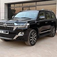 لاندكروز GXR • V8 • ماشي ٨٧٠٠٠