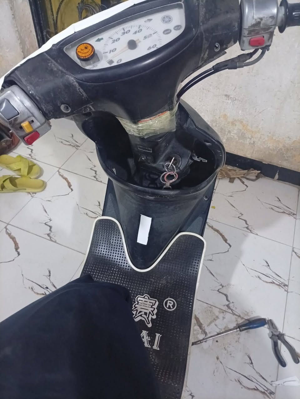 السلام عليكم دراجه عصفوري للبيع دراجه حلوه العنوان ناصرية مركز السعر 200 وبيه مجال التواصل خاص *********** او واتساب او اتصال
