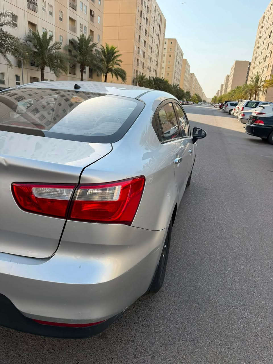 السلام عليكم
كيا ريو خليجي 1600

بغداد موديل 2017

ماشيه 130

بيها طخه بالجاملغ الخلفي مصبوغ

وبنيد اثر جراد 

وحالوب بسيط ترايها كلش حلو وتبريد وصدر جديد 

السياره نظيفه استخدام شخصي

مكاني بغداد بسمايه او البياع

سعرها 93

بيها مجال بسيط

هاتف ***********
