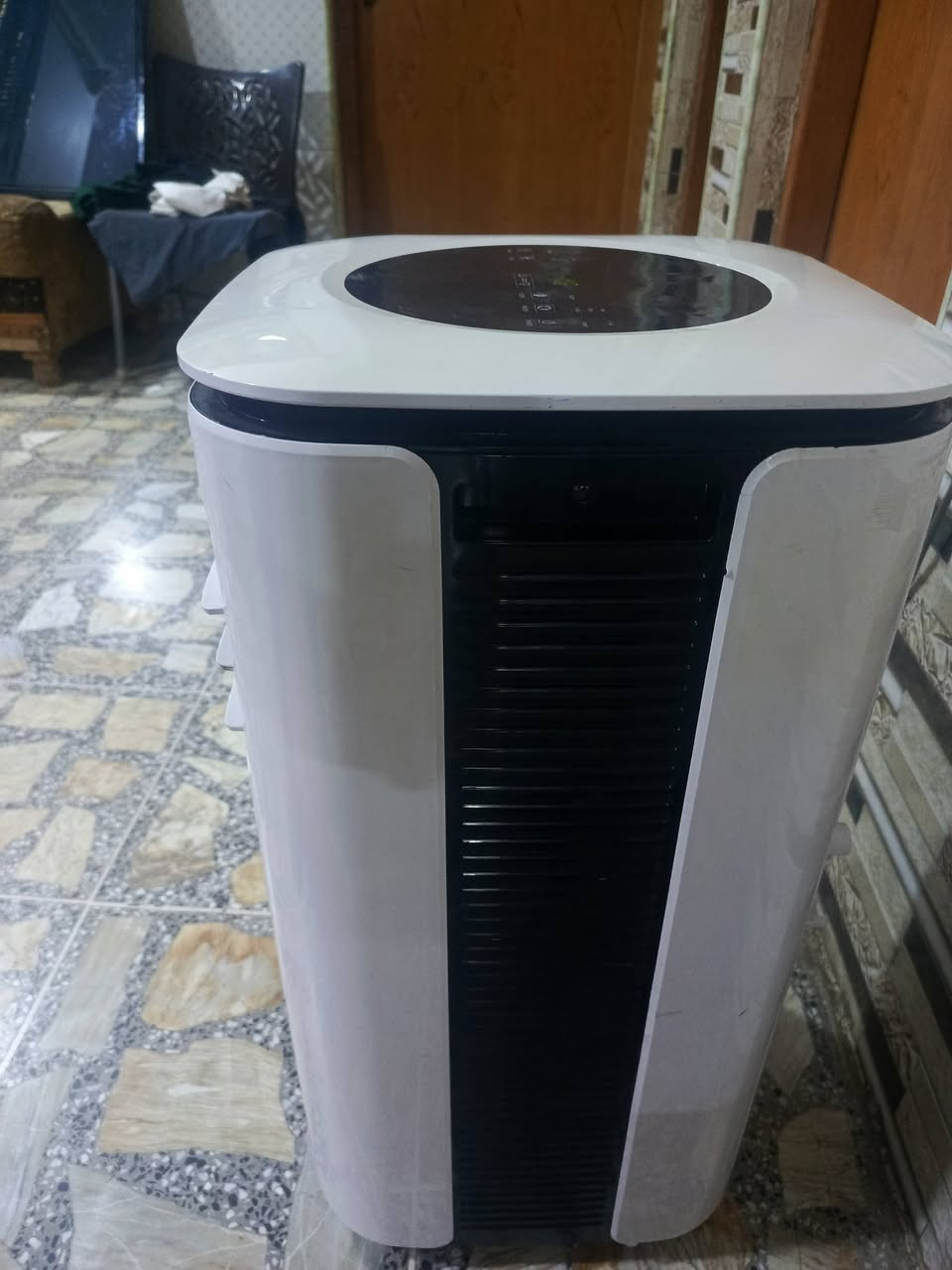 سلام عليكم سبلت داخلي نص طن غاز ارتفاع 68 وعرض33
رقم الهاتف. ***********
