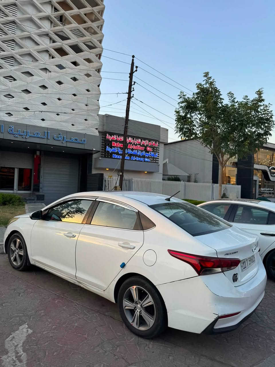 اكسنت خليجي موديل 20
ماشية 100 الف كيلو 

كير محرك تبريد  مكفول 

اشاير بالمري

مري شفط

فتحة سقف

داخل نظيف مدوشم كشنات

تحكمات ستيرن 

شاشة وكاميرا 

السيارة بيهة  طخات بسيطة ودعامية امامي خلفي صبغ 

وبيهة بوارد ثنين شي كلش قليل جاملغ ودعامية 

وحدادية السيارة ينرادلهة شغل  

 

السعر 112

للتواصل واتساب ***********
