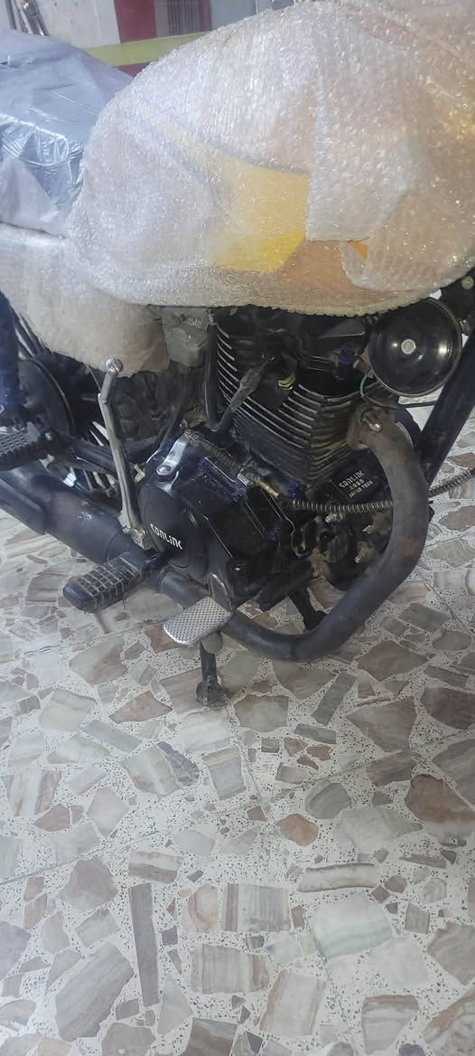 سيفان 2025 200 Cc
دراجه نضيفه وخير من الله كلشي شغال مكفوله ماعدا الشخوط الي بل مكينه الشراي بي خير ويدلل اتصل ***********
