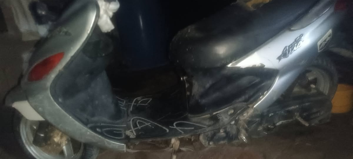 سلام عليكم دراجه دولفين للبيع محرك مفتوح شغاله شرط ما بيها اي شيء كهربائيات شغاله سعر 200 بيها مجال هذا رقمي بو واتساب *********** مكاتبه اسويلك مكان السماوه ناحيه السويه
