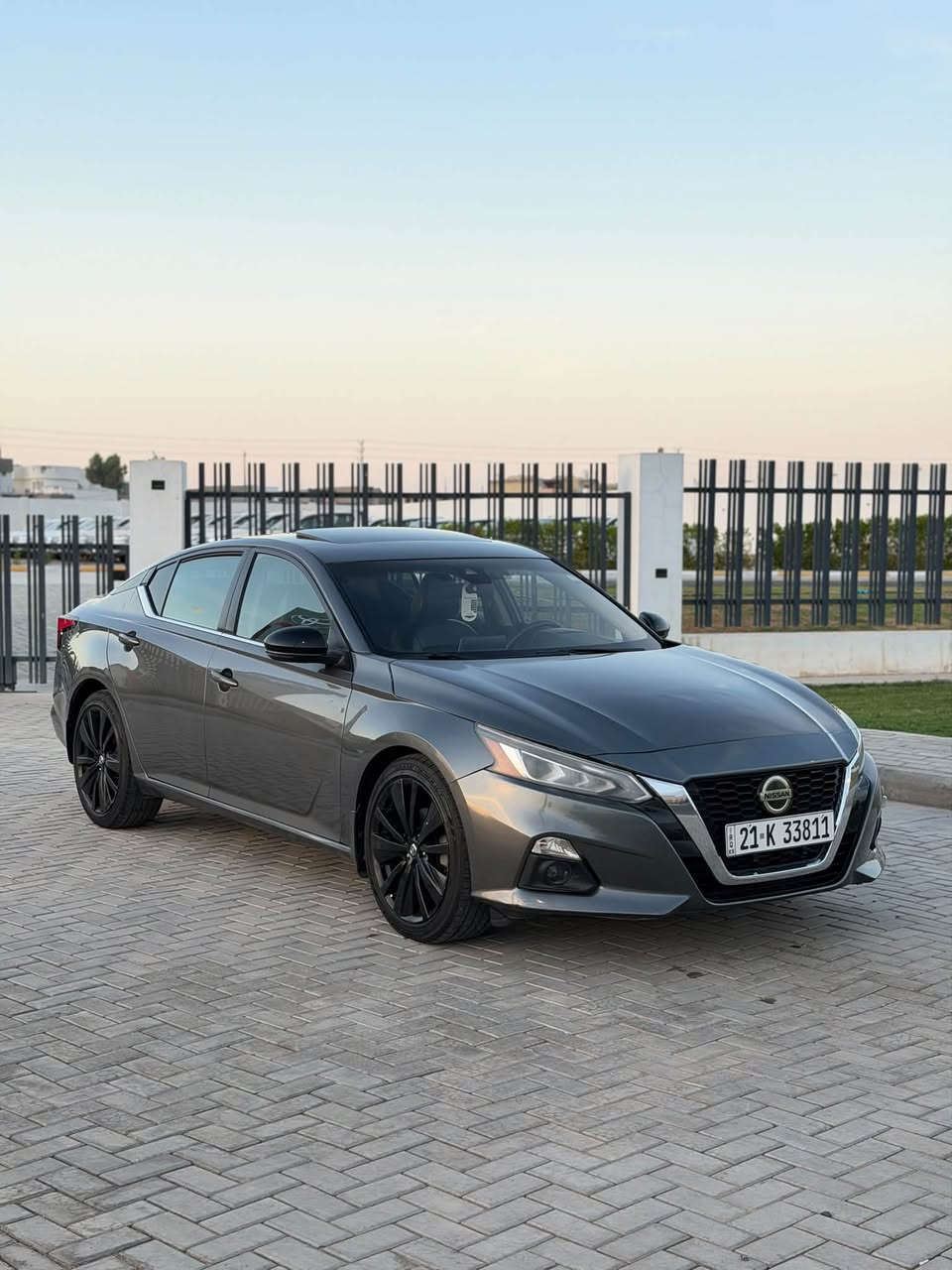 السلام عليكم تحياتي للجميع
⚡NISSAN ..Altima..2022.SR.Plus⚡
⚡نيسان...التيما..SR 2022پلاس فول الفول
....................................
الفئه  SR
موديل 2022
لون سلفر
محرك 2500(تنفس طبيعي)
بصمة تشغيل
ابواب بصمة+ بصمة صندوك
تشغيل عن بعد
هاند بريك بصمة
أوتو هولد (auto hold)
فاتحة سقف (سلايت )
نظام قيادة أليه
رادارات 360° درجة
رادار امامي (توقف ذاتي)+تحديد مسار
رادار جانبي توقف ذاتي
رادار خلفي (توقف ذاتي)
كامره خلفيه
حساس خلفي
كشنات كهربائ
كشنات تدفئة
ستيرن تدفئة
شاشه كبيره (گار پلي)
فول تحكم ستيرن
كروس سرعة (مثبت سرعة)
أشاير مري جانبي
ويل كروم حجم 18
أكزوز رياضي (صالنصات رياضه)
سياره بوضع شركه حادث امريكا فقط تبديل جاملغ وبنيد وكاله شرط الاصلي.    
كير محرك شرط الفحص
سيارة ماشية 95 ميل
رقم سليمانية دولي باسمي  شرط تحويل
السعر 134  بي مجال بسيط
مكان سياره الأنبار فلوجه للاستفسار 
***********
