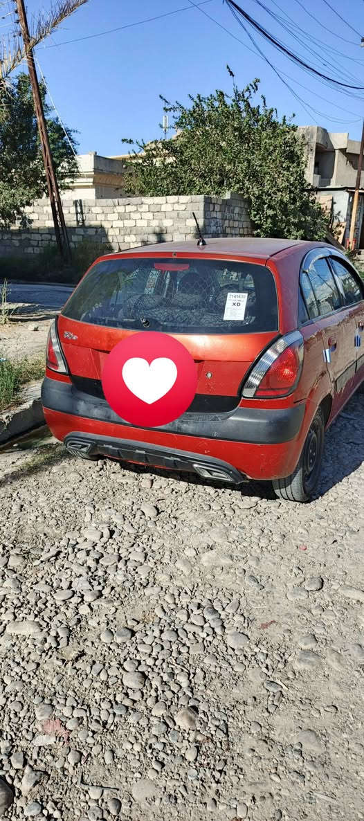 كيا رايو ٢٠٠٧ كير عادي محرك ١٦ جامات كهرب بيه طخه بالصندوق رقم دهوك سياره حيل حلوه سعر٥٥ وبيها مجال حك الجيها ***********  ***********

نص مكتوب في الصور:
- ١:٤٦ م